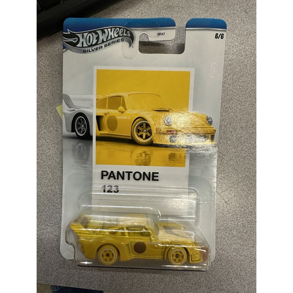 2026 HOT WHEELS SILVER SERIES PANTONE YELLOW‎ #123 PORSCHE 934/5